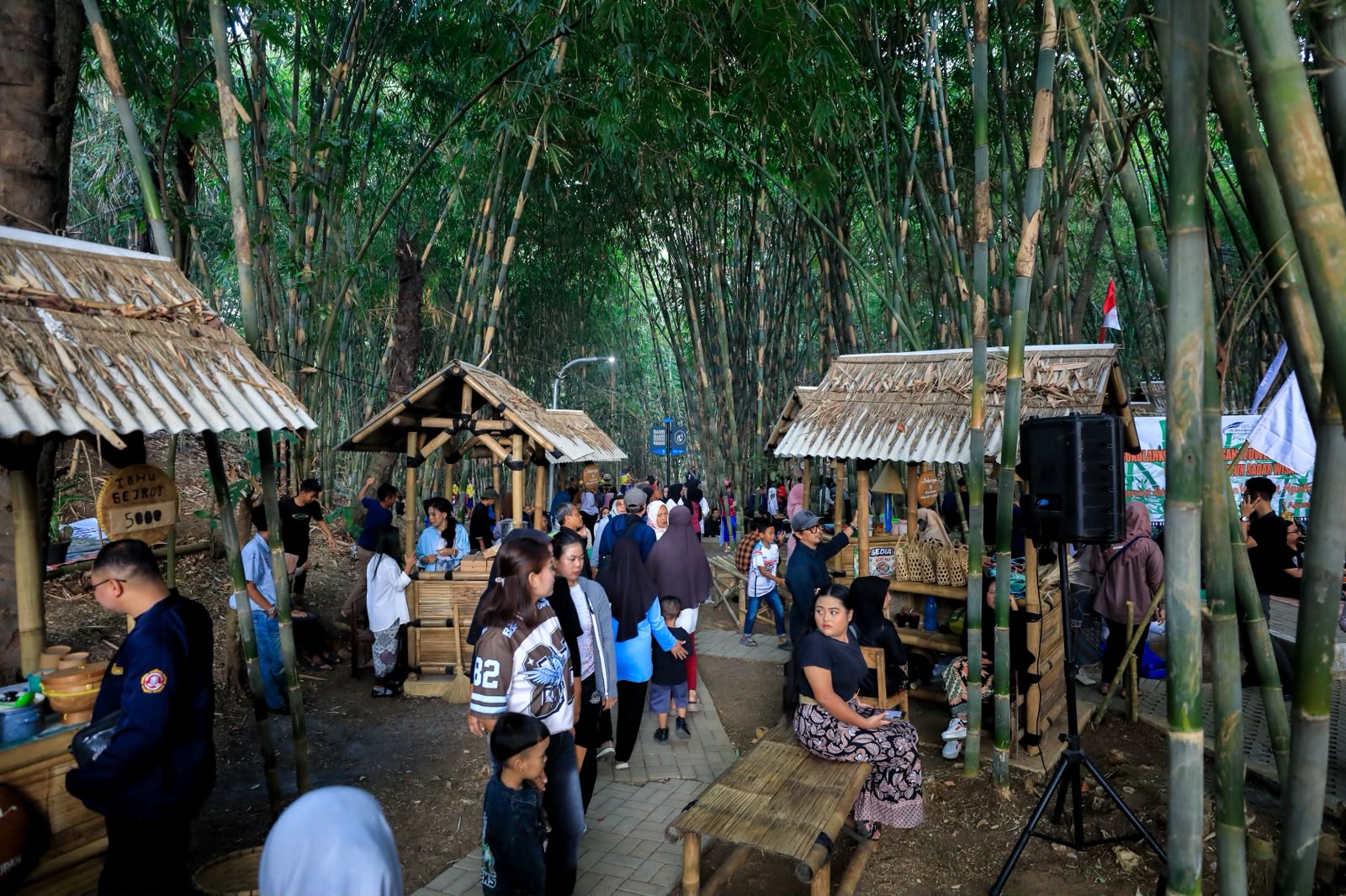 Padaringan Leuweung Awi Cisurupan Resmi Diaktivasi, Farhan Dorong Wisata Alam dan UMKM Berbasis Masyarakat Padaringan Leuweung Awi Cisurupan Resmi Diaktivasi, Farhan Dorong Wisata Alam dan UMKM Berbasis Masyarakat