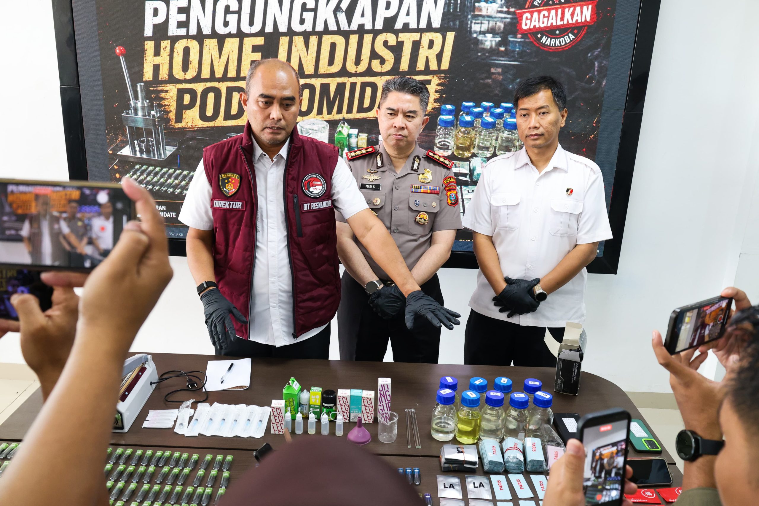 Polda Sumut Bongkar Home Industri Vape Mengandung Etomidate, Bahan Baku Diduga Dipasok dari Kamboja