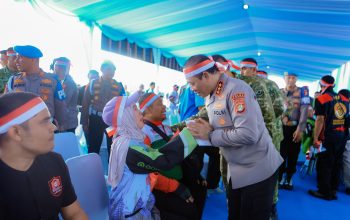 Wujud Nyata Bentuk Kepedulian TNI-POLRI, Ribuan Masyarakat Dapat Pelayanan Kesehatan Dari Kodam Jaya dan Polda Metro Jaya Wujud Nyata Bentuk Kepedulian TNI-POLRI, Ribuan Masyarakat Dapat Pelayanan Kesehatan Dari Kodam Jaya dan Polda Metro Jaya