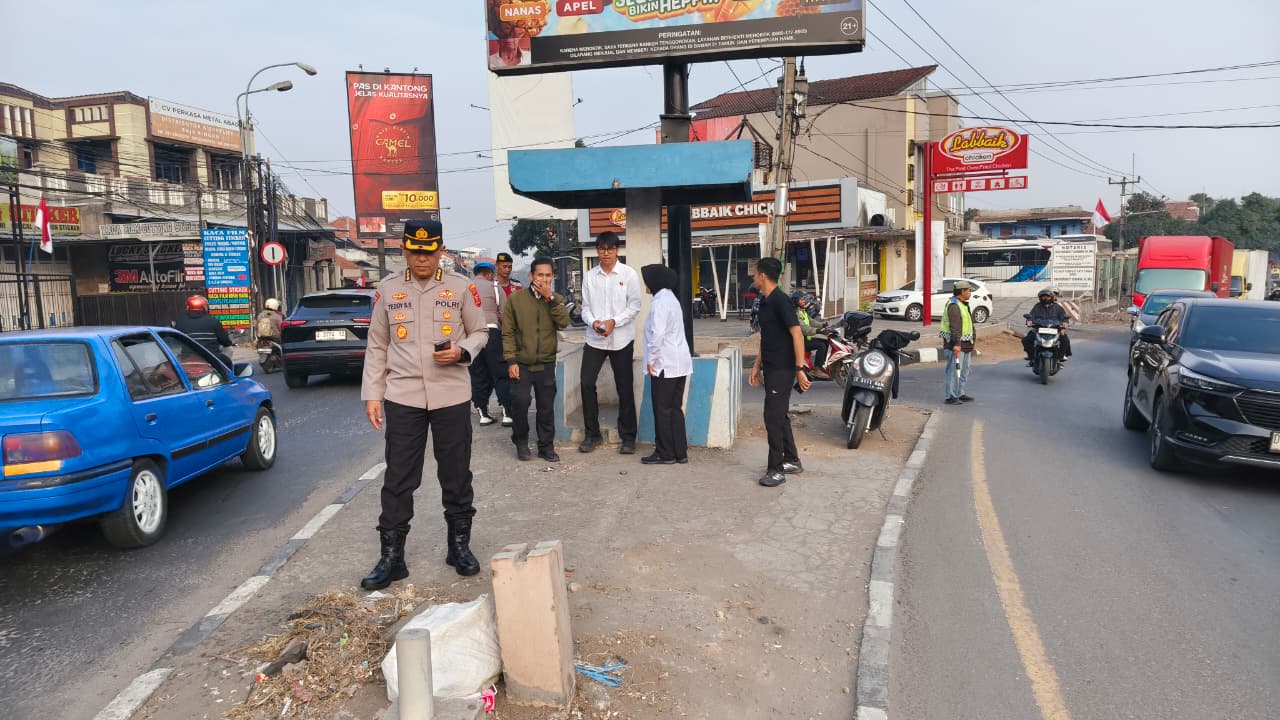 Hadirkan Rasa Aman di Jalan, Polda Jabar Terjunkan Personel Serentak di Titik Titik Rawan Hadirkan Rasa Aman di Jalan, Polda Jabar Terjunkan Personel Serentak di Titik Titik Rawan