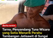 Tarno, Penyandang Tuna Wicara yang Setia Menarik Perahu Tambangan Jatisawit di Sungai Cimanuk Selama 20 Tahun