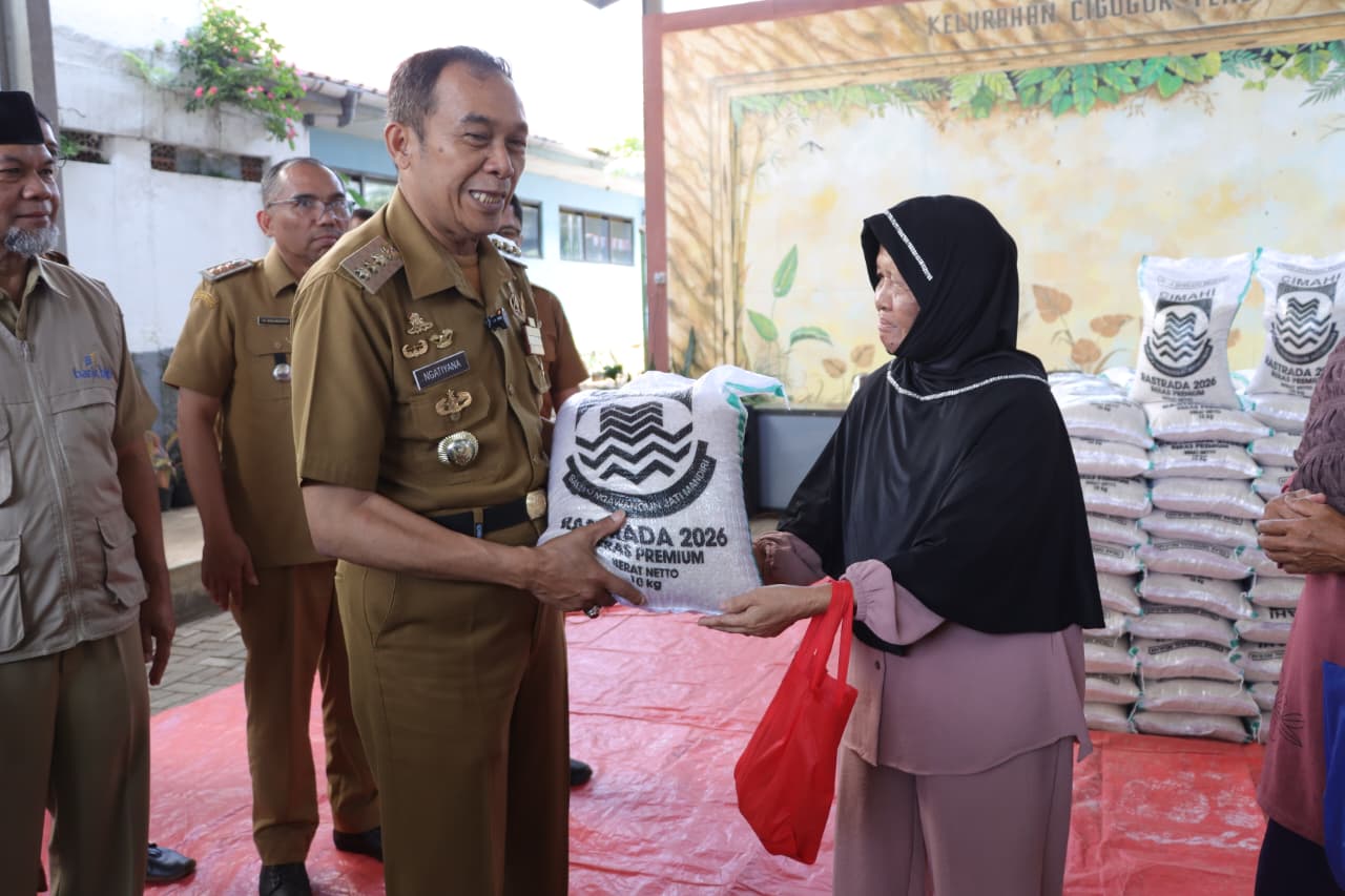 MONITORING DAN PENYERAHAN BANTUAN BERAS SEJAHTERA DAERAH TERMIN II TAHUN 2026 MONITORING DAN PENYERAHAN BANTUAN BERAS SEJAHTERA DAERAH TERMIN II TAHUN 2026