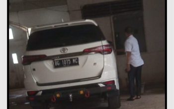 Mantan Kepala SMA Negeri 3 Palembang Disorot Warga Diduga Rutin Kunjungi Seorang Perempuan di Rumah Kost