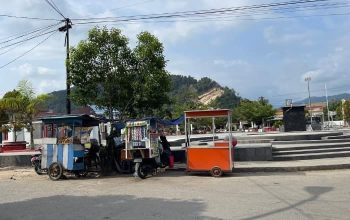Retribusi Parkir Alun-Alun Pandan Dipertanyakan: Pedagang Dikutip Rp100 Ribu, Target Setoran Rp18 Juta Mengundang Sorotan
