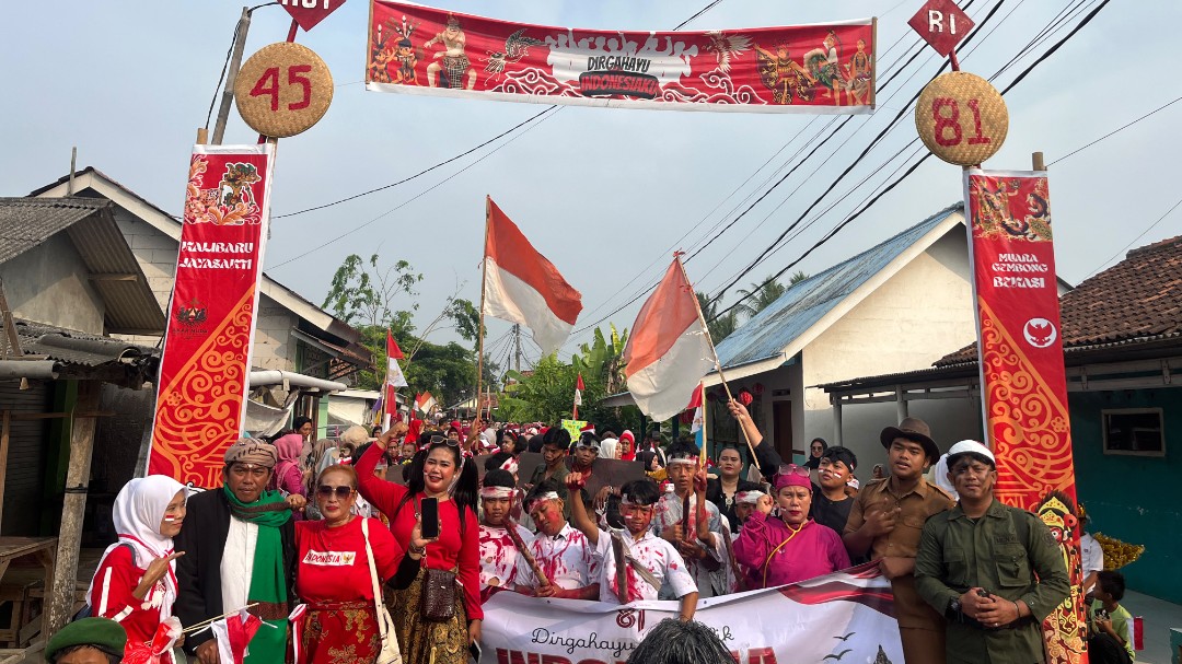 Semarak Kemerdekaan, Pemuda Kampung Kalibaru Jayasakti Gelar Atraksi Teatrikal Perjuangan