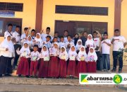 Tank Oreng Center Go To School, Hadirkan Semangat Merah Putih Melalui Ribuan Buku Tulis Untuk Siswa Sapudi