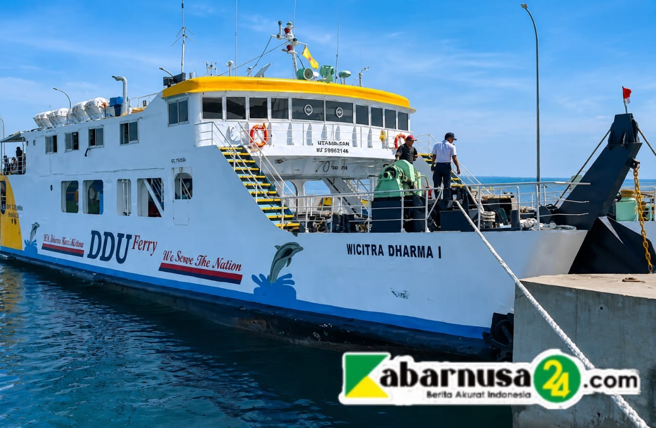 KMP Wicitra Dharma 1 Diperbantukan, Antar Penumpang ke Sapudi dan Jangkar Setelah Dharma Ferry 1 Alami Gangguan Mesin