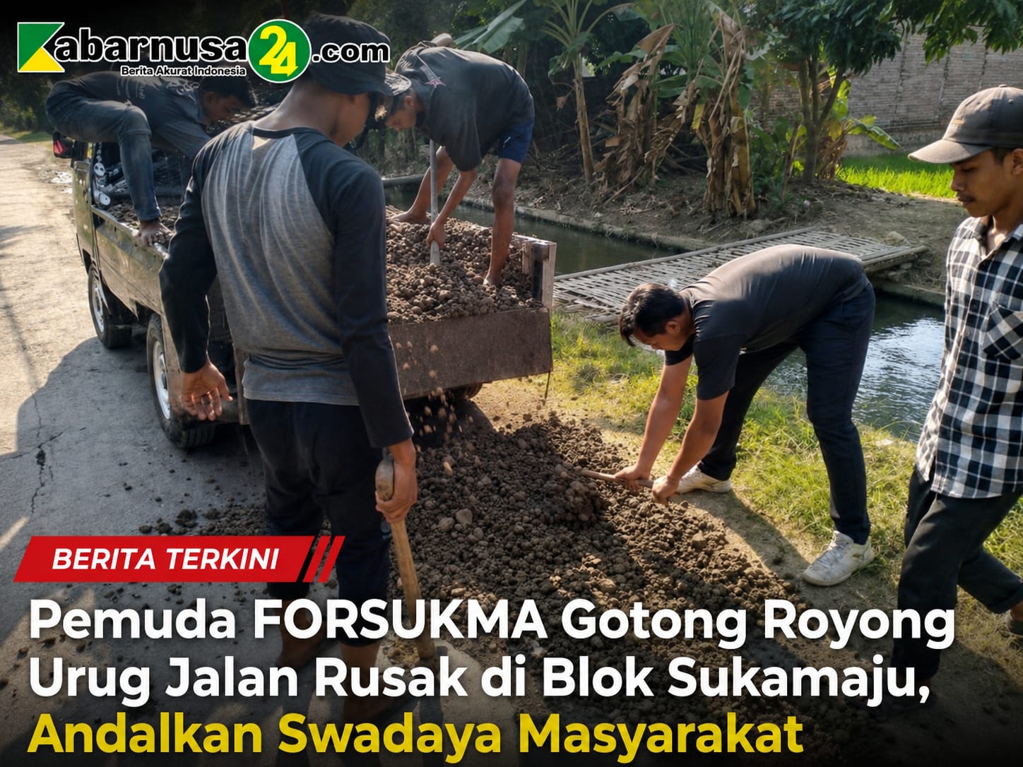 Pemuda FORSUKMA Gotong Royong Urug Jalan Rusak di Blok Sukamaju, Andalkan Swadaya Masyarakat