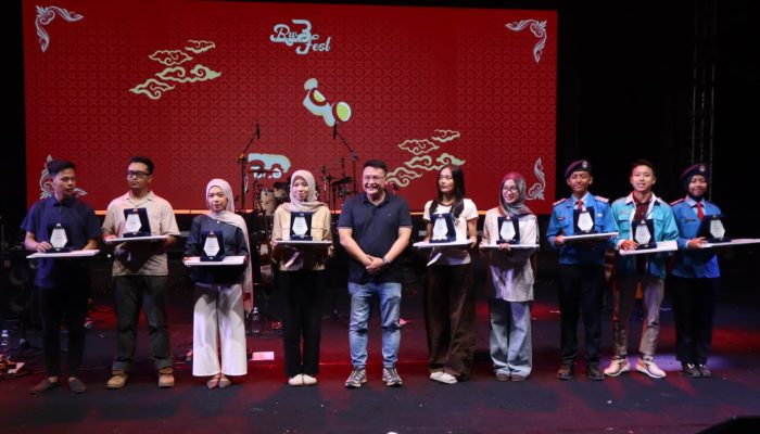 HIPMI Kota Cimahi Serahkan Award Business Competition 2026 di Lapangan Brigif