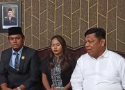 Hari Jadi Tapteng ke-81 Diwarnai Aksi Warga, Bupati Absen dan Data Jadup Dipertanyakan