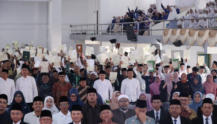 Berdiri Sejak 1972, Pembina Masjid Muhajirin Makassar : Melalui Terobosan Menteri ATR/BPN Sangat Bersyukur Terima Sertipikat Tanah Wakaf