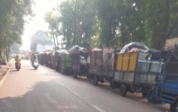 Dipo TPS Pancoran, Gerobak Motor Sampah Ditarif Rp 1 Juta Perbulan Dipo TPS Pancoran, Gerobak Motor Sampah Ditarif Rp 1 Juta Perbulan