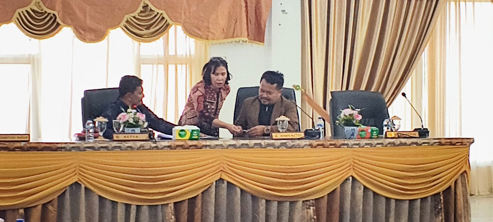 Paripurna DPRD Tapteng Memanas, Rp173 Miliar untuk Korban Bencana Disepakati