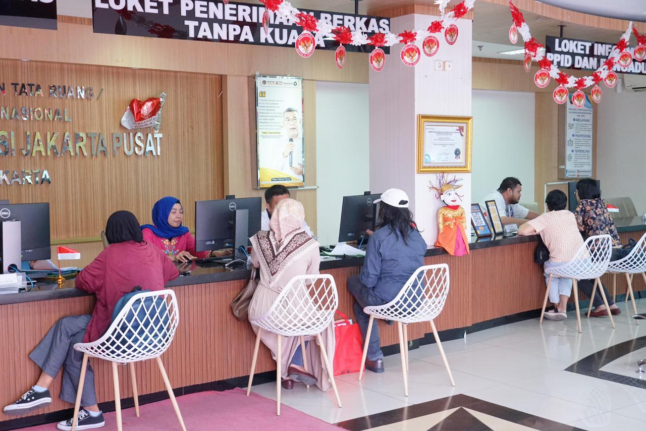 Tak Lagi Harus Antre Lama di Kantor, Aplikasi ATR/BPN Sentuh Tanahku Ubah Cara Warga Urus Pertanahan Tak Lagi Harus Antre Lama di Kantor, Aplikasi ATR/BPN Sentuh Tanahku Ubah Cara Warga Urus Pertanahan