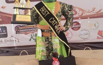 Bilqis Farnaz Azizah Tampil Memukau di Panggung Pesona Batik Blitar, Raih Predikat Best Catwalk Bilqis Farnaz Azizah Tampil Memukau di Panggung Pesona Batik Blitar, Raih Predikat Best Catwalk