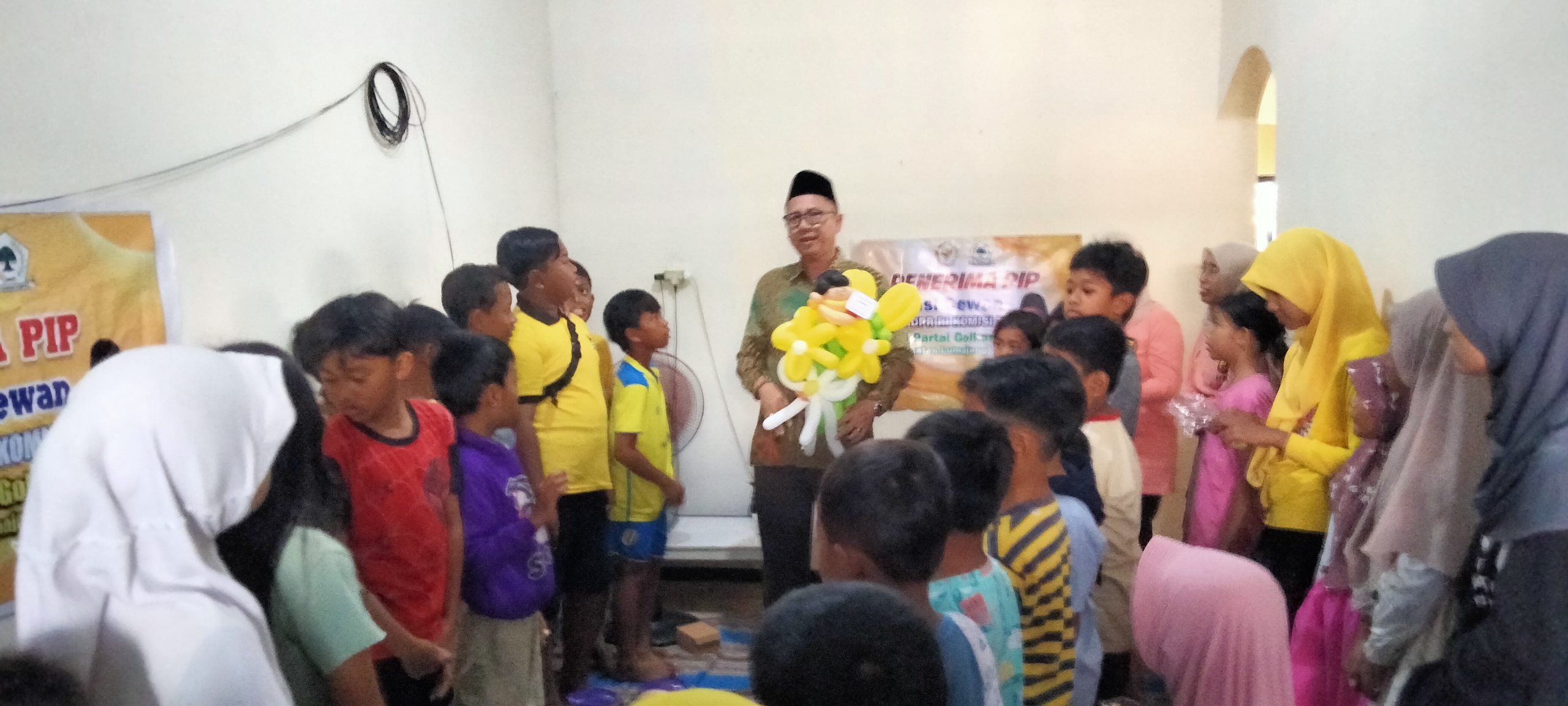 Serap Aspirasi di Lumajang, Anggota Komisi X DPR RI H.M. Nur Purnamasidi Minta Orang Tua Aktif Kawal Pendidikan Anak Penerima PIP
