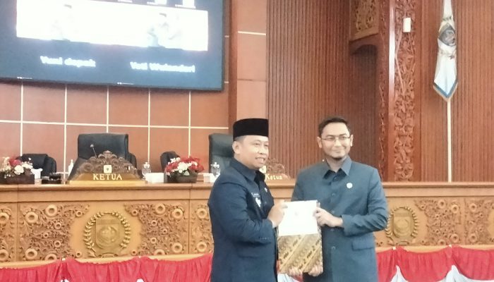 Ketua DPRD Depok Ketuk Palu sepakati Penandatanganan KUA-PPAS 2027 bersama Pemerintah Kota Depok