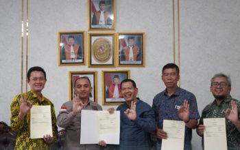 Kantah Bondowoso Serahkan 7 Sertipikat Aset kepada Pengadilan Negeri, Perkuat Kepastian Hukum BMN Kantah Bondowoso Serahkan 7 Sertipikat Aset kepada Pengadilan Negeri, Perkuat Kepastian Hukum BMN
