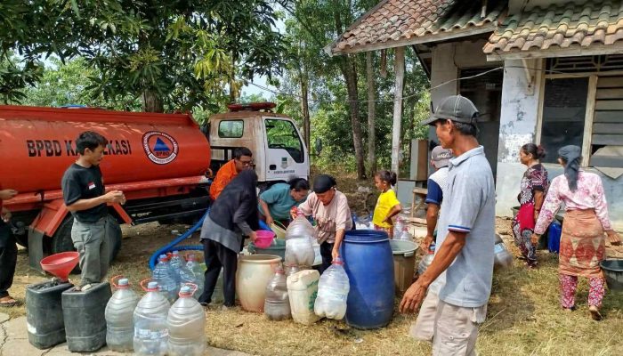 Sejumlah Wilayah di Kabupaten Bekasi Alami Krisis Air Bersih, Warga Soroti Maraknya Industri Ambil Air Bawah Tanah
