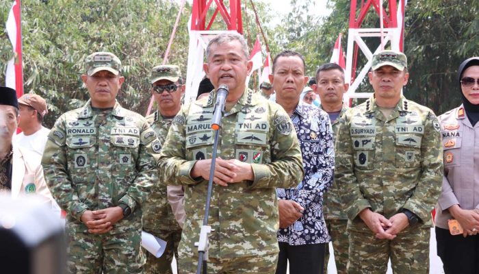 Permudah Mobilitas Pertanian Warga Kampung Cilodong, KSAD TNI AD Resmikan Jembatan Perintis Garuda dan Sarana Sumber Air Bersih 
