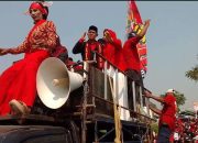 LAUTAN MERAH BERGERAK! Sumardi Nomor 3 Diiringi Pawai Akbar, Pilkades Karangmukti Makin PANAS