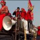 LAUTAN MERAH BERGERAK! Sumardi Nomor 3 Diiringi Pawai Akbar, Pilkades Karangmukti Makin PANAS