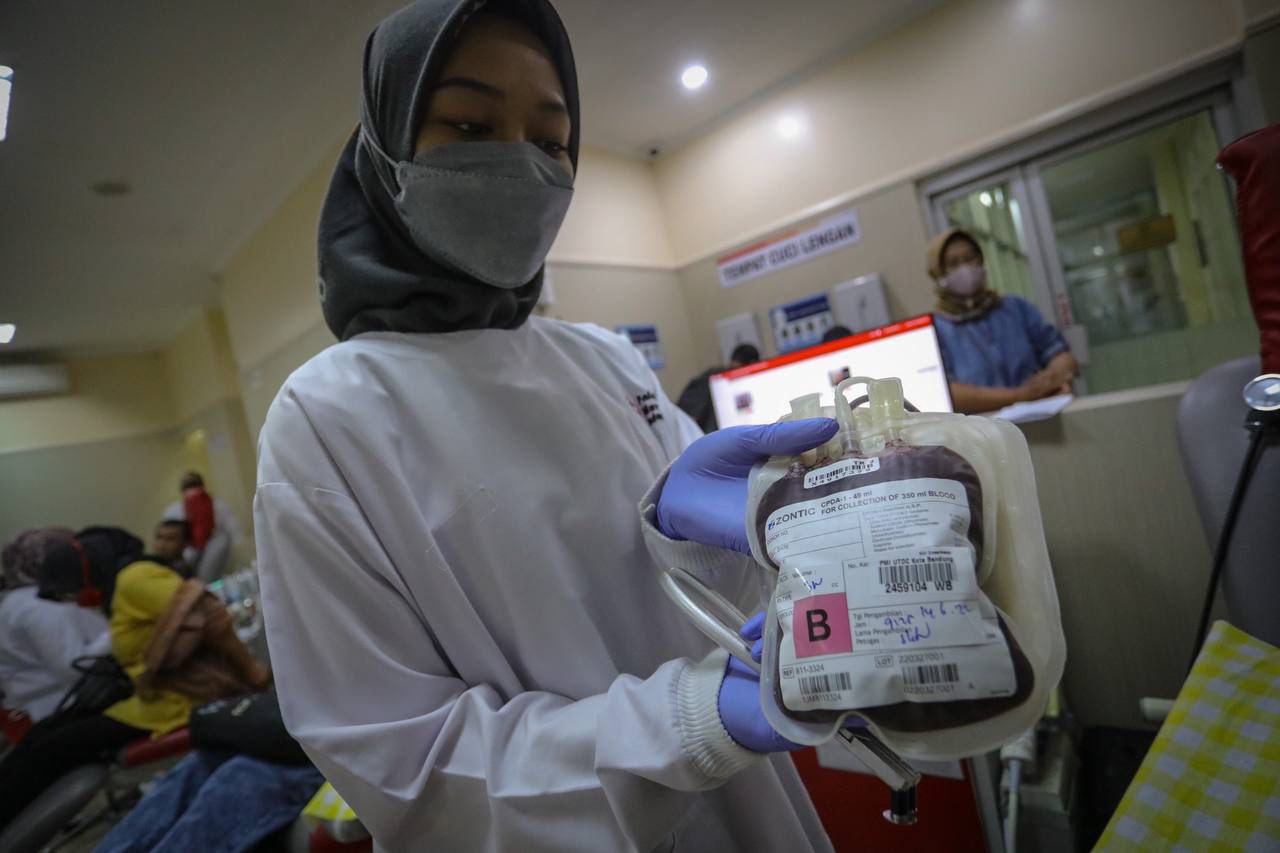 Hari Palang Merah Indonesia, Yuk Rutinkan Donor Darah Hari Palang Merah Indonesia, Yuk Rutinkan Donor Darah