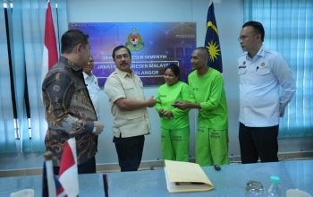 Kunjungi PMI di Depot Tahanan Semenyih, Menteri Agus Andrianto Targetkan 10 Hari PMI Kembali ke Tanah Air Kunjungi PMI di Depot Tahanan Semenyih, Menteri Agus Andrianto Targetkan 10 Hari PMI Kembali ke Tanah Air