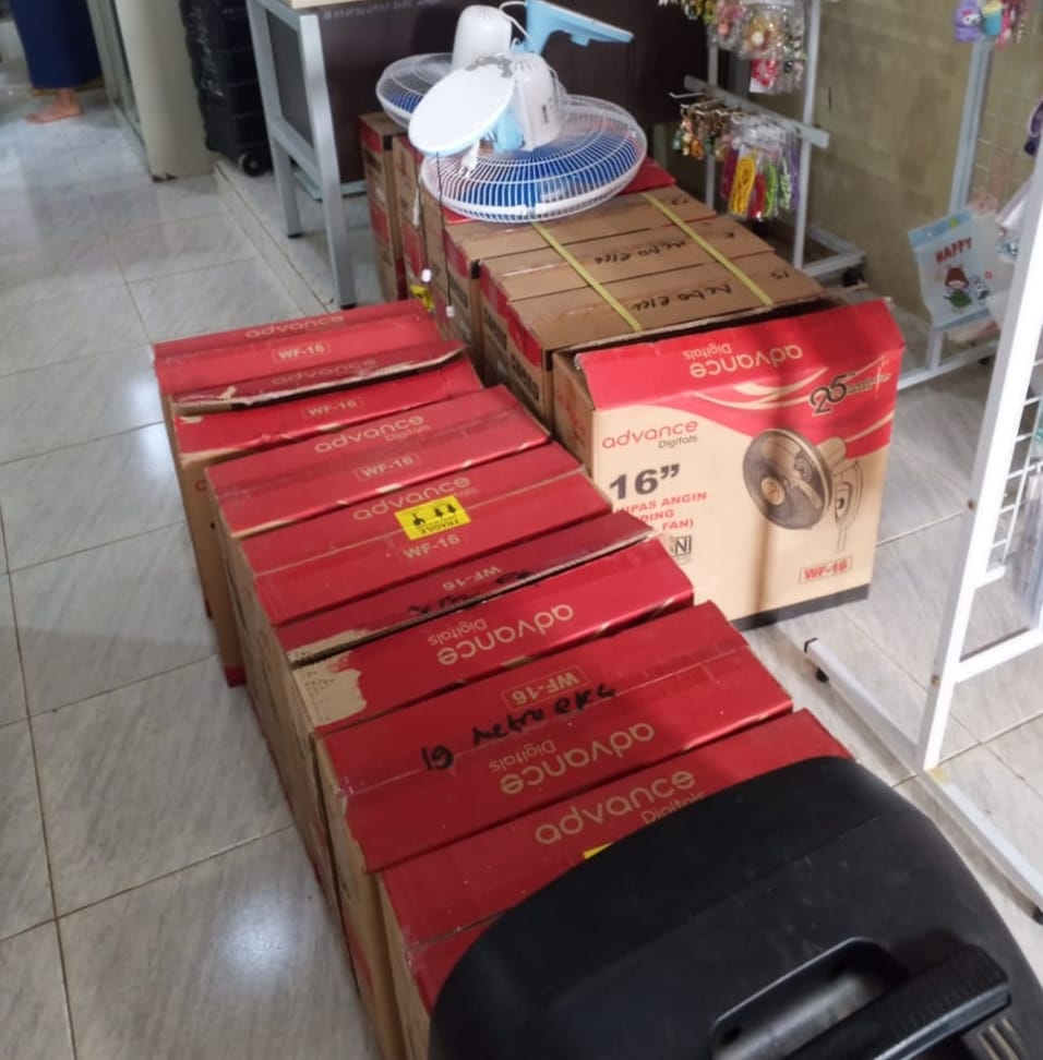 Dugaan Mark-up Anggaran Pengadaan Kipas Angin, Kepala SMP Negeri 33 Palembang Bungkam Saat Dikonfirmasi Wartawan