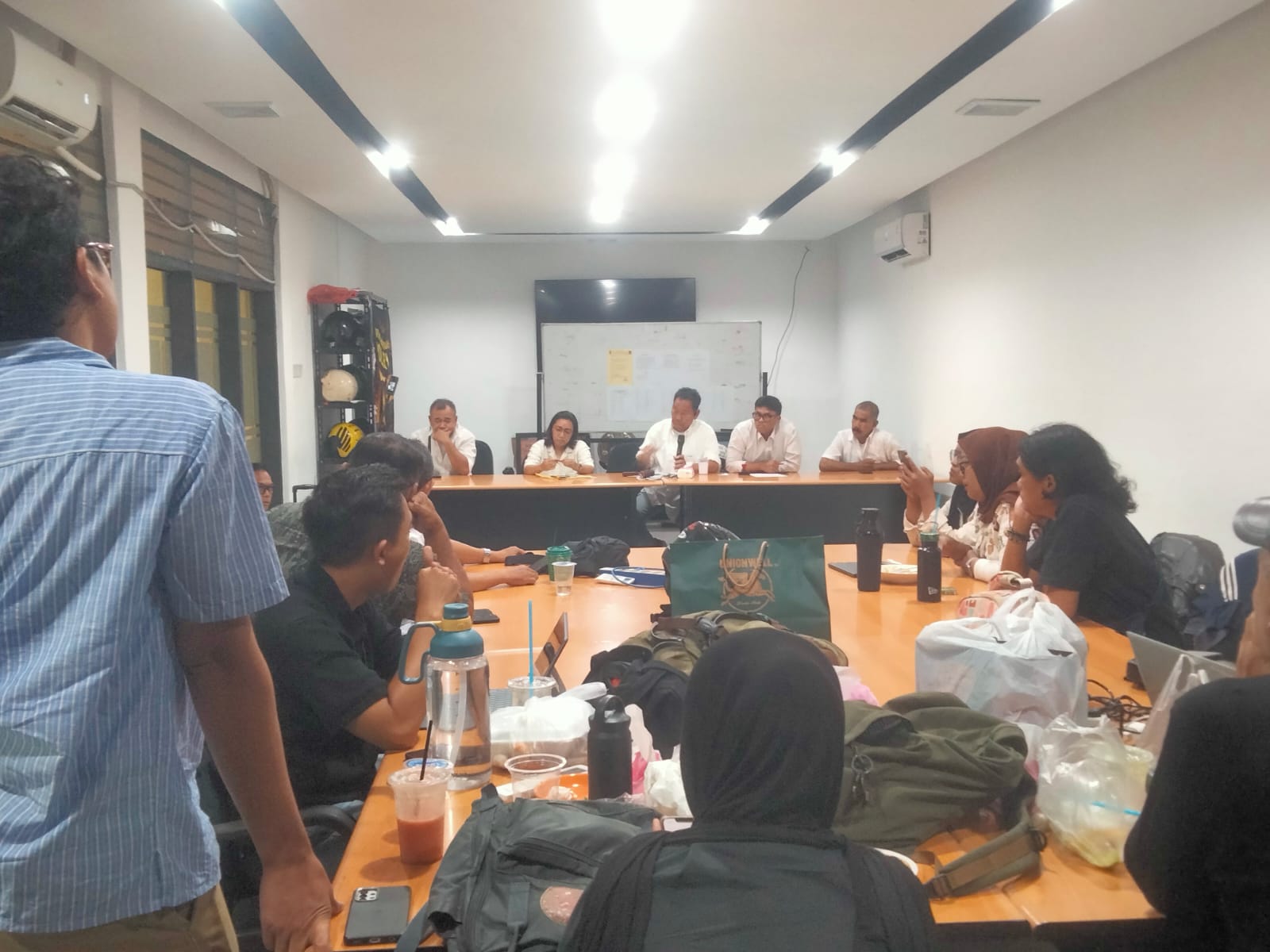 Satu Visi Bersatu, Faruk Kembali Pimpin FWP Polda Metro Jaya 2026-2028 : Tidak Ada Permusuhan, Tidak Ada Pembedaan Satu Visi Bersatu, Faruk Kembali Pimpin FWP Polda Metro Jaya 2026-2028 : Tidak Ada Permusuhan, Tidak Ada Pembedaan