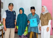 Rumah Warga Krai Terbakar, Ketua TP PKK Lumajang Salurkan Bantuan Kebutuhan Dasar