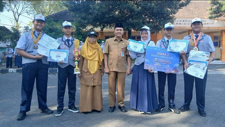 SMPN 1 Lumajang Geber Kelas Unggulan, Prestasi Siswa Melonjak: Dua Wakil Lumajang Lolos ke Tingkat Provinsi
