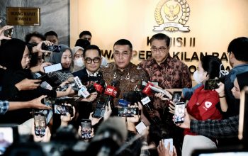 Jaga Kepercayaan Publik, Wamen ATR/BPN Ossy Pastikan Layanan Pertanahan Tetap Berjalan Normal Jaga Kepercayaan Publik, Wamen ATR/BPN Ossy Pastikan Layanan Pertanahan Tetap Berjalan Normal