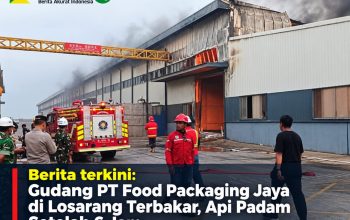 Gudang PT Food Packaging Jaya di Losarang Terbakar, Api Padam Setelah 6 Jam Gudang PT Food Packaging Jaya di Losarang Terbakar, Api Padam Setelah 6 Jam