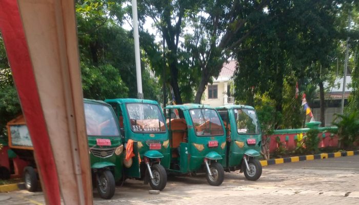 Gerobak LH Aset Negara Rp9 Miliar Jadi Pajangan, Pengangkut Pribadi Dipungut Rp250 Ribu–Rp1 Juta/Bulan – Pengamat : Aset Mubazir, Pungli Menjamur di Dipo TPS
