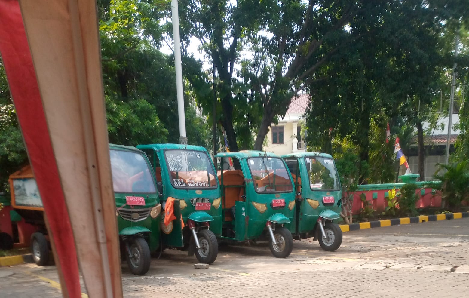 Gerobak LH Aset Negara Rp9 Miliar Jadi Pajangan, Pengangkut Pribadi Dipungut Rp250 Ribu–Rp1 Juta/Bulan - Pengamat : Aset Mubazir, Pungli Menjamur di Dipo TPS