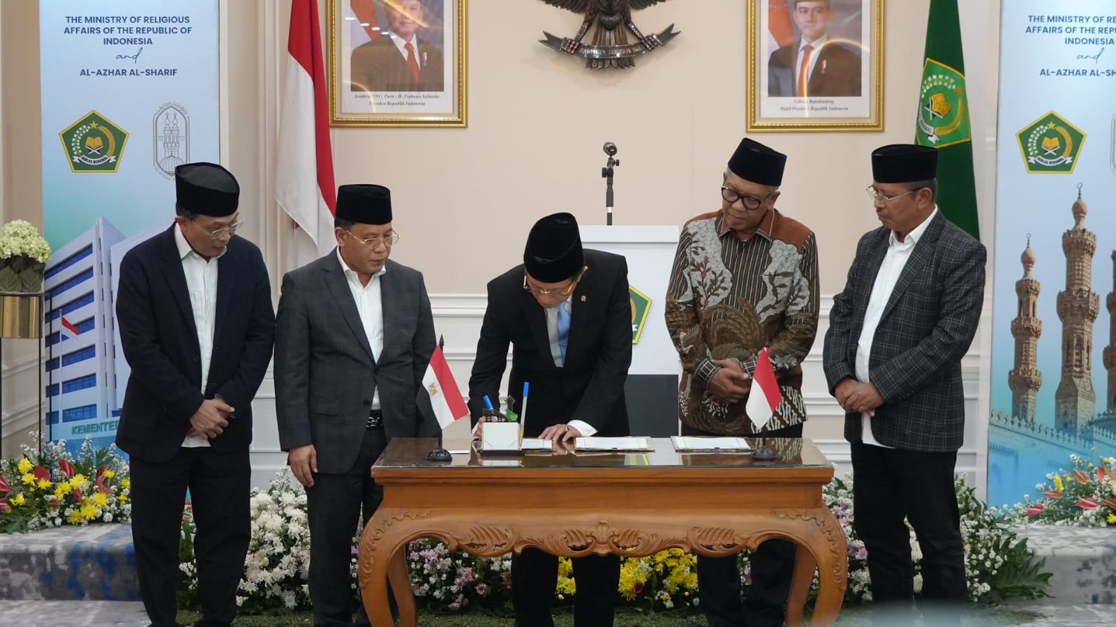 Terobosan Baru Akademik, Kemenag dan Al-Azhar Mesir Sepakati Skema Gelar Ganda hingga Pertukaran Pendidik Terobosan Baru Akademik, Kemenag dan Al-Azhar Mesir Sepakati Skema Gelar Ganda hingga Pertukaran Pendidik