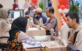 Kantah Makassar Diserbu Warga Saat Akhir Pekan, Layanan PELATARAN ATR/BPN Jadi Solusi Pekerja
