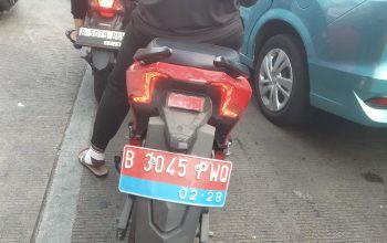 Luar Jam Kerja, Kendaraan Dinas Motor Listrik Plat Merah Milik Aset Negara Berkeliaran di Jalan Raya