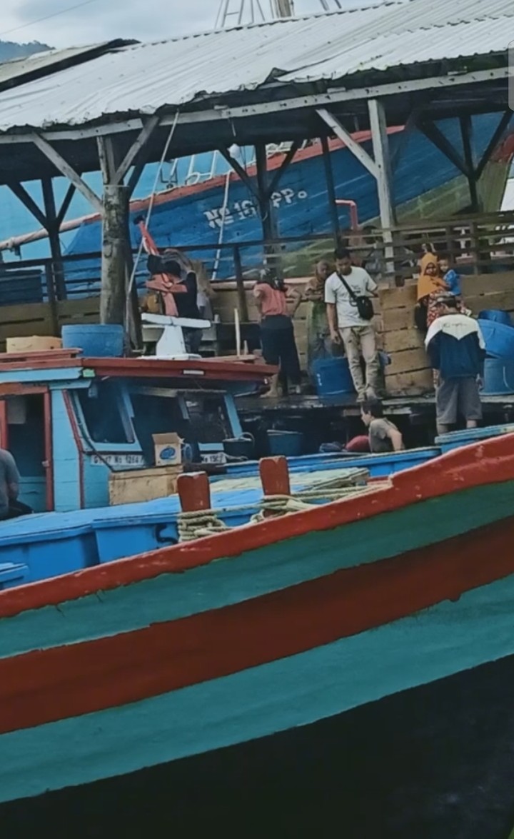 Laut Tapteng Diduga Dijarah Kapal Bom, Menteri KKP Diminta Turun Tangan dan Bongkar Permainan Oknum