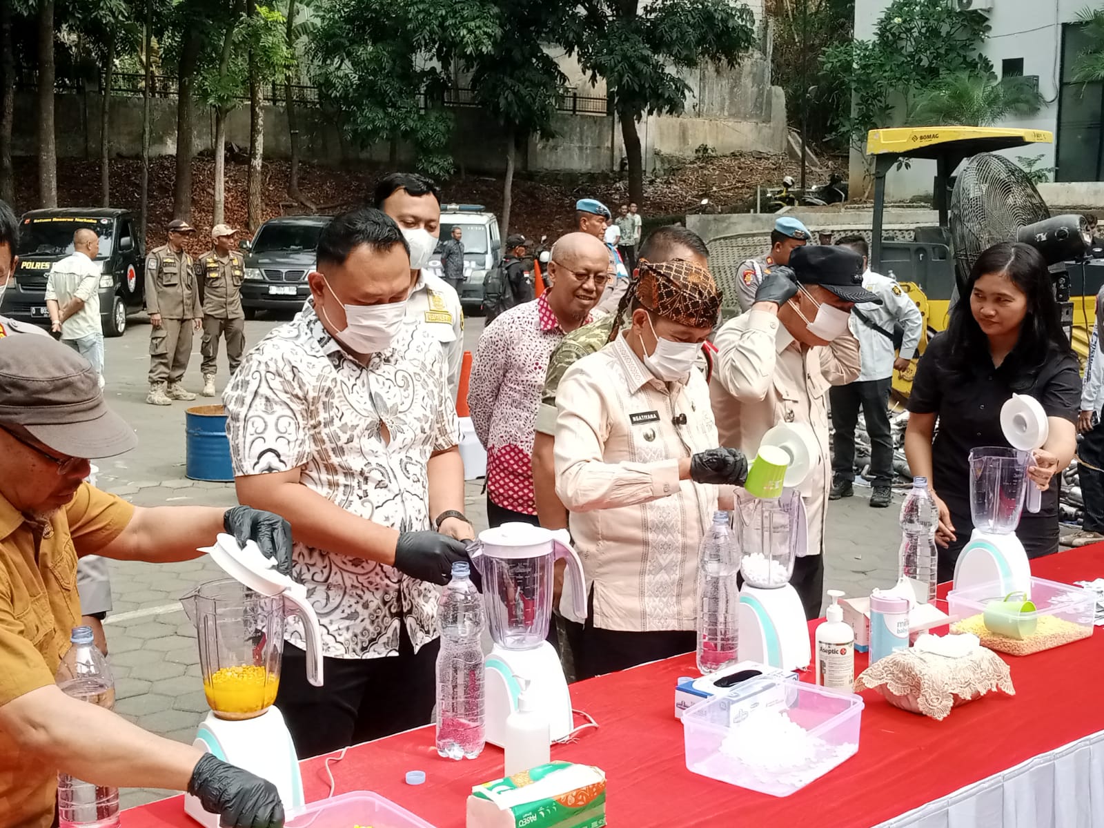 Wali Kota Cimahi Ngatiyana Hadiri Pemusnahan Barang Bukti Polres Cimahi