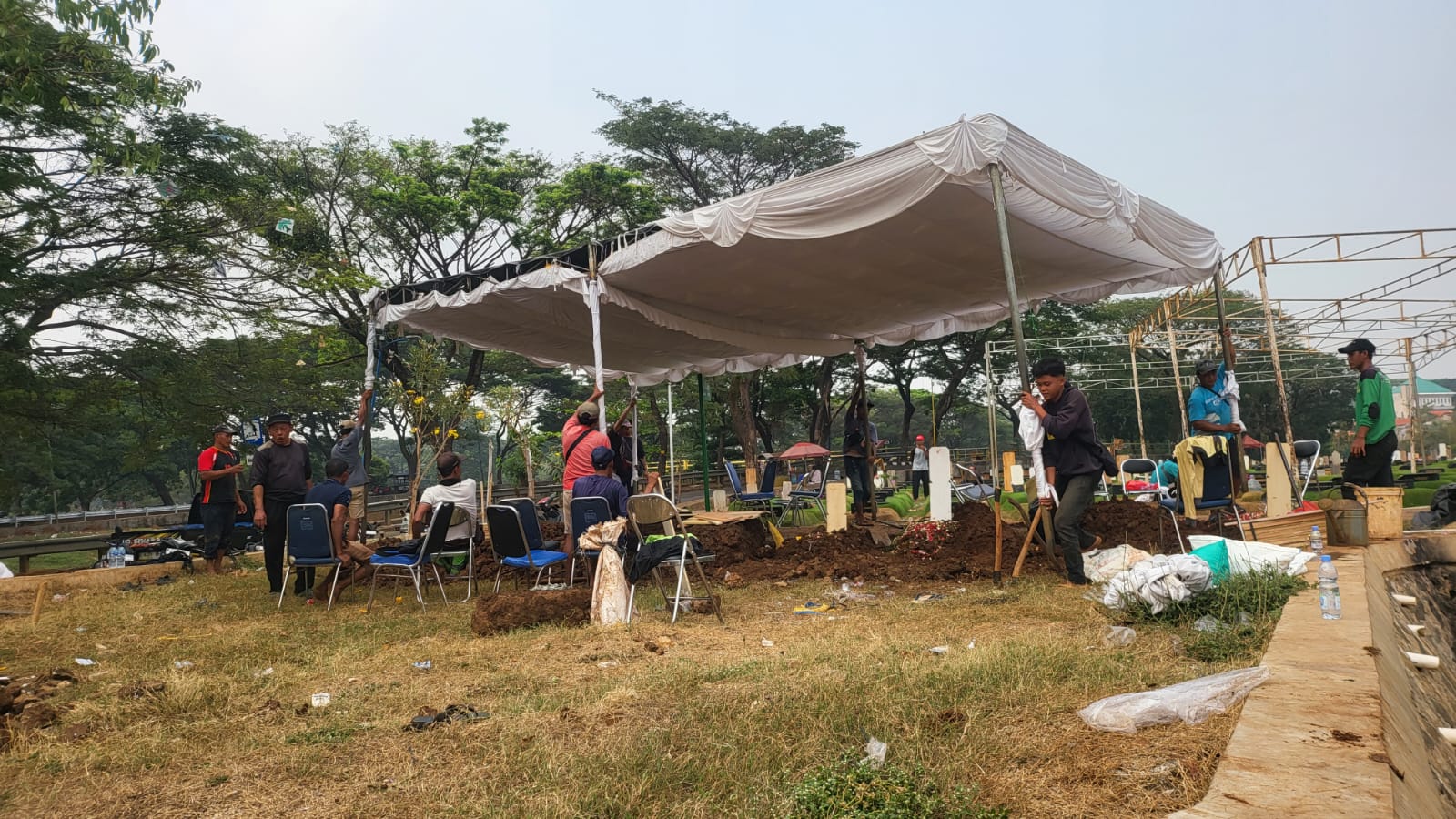 Jeritan Warga Sedang Berduka Diperas Oknum TPU Tanah Kusir, Modus Lahan Penuh Bayar Rp 8 Juta Demi Tanah Kuburan