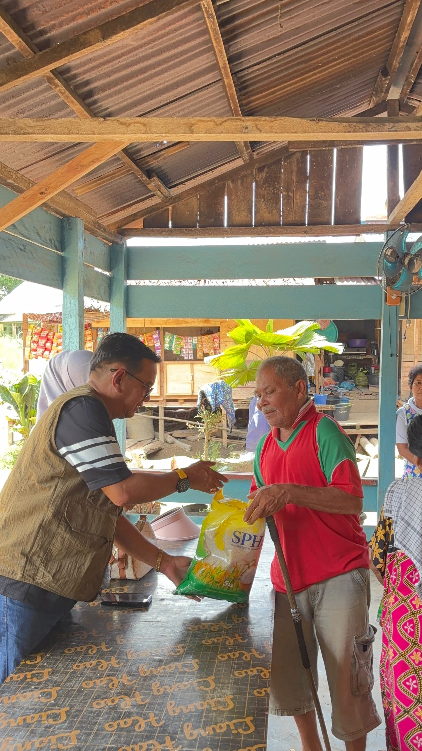 Jamil Solution Salurkan Bantuan bagi Warga Pengungsi di Simpang Sipange dan Hutana Bolon