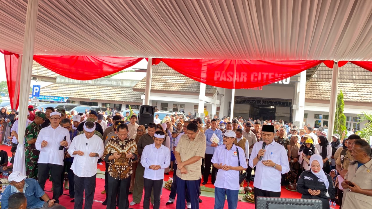 Pelaksanaan Program Gentengisasi dan Pemberdayaan Perajin Lokal di Purwakarta