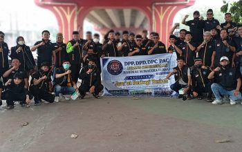 Harimau Sumatera Bersatu Gelar Jumat Berkah, Bagikan 170 Nasi Kotak dan 500 Masker di Palembang Harimau Sumatera Bersatu Gelar Jumat Berkah, Bagikan 170 Nasi Kotak dan 500 Masker di Palembang