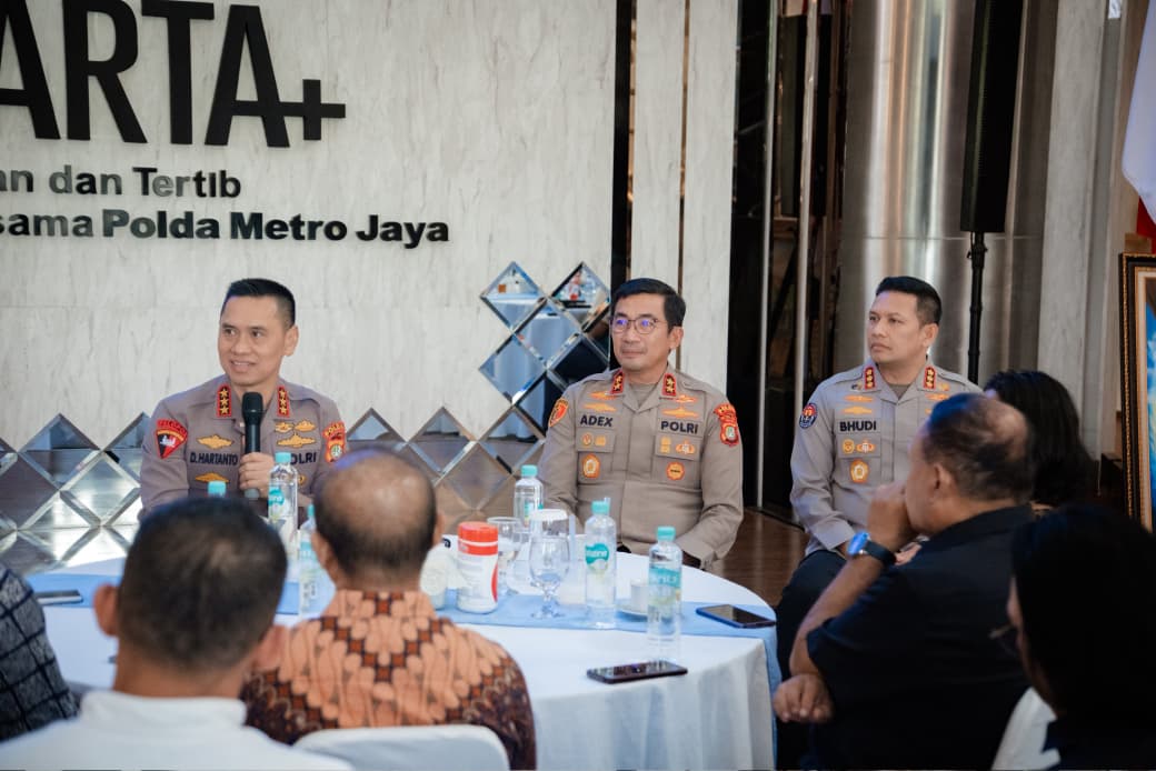 Gelar Silaturahmi Perdana, Kapolda Metro Jaya Komjen Dadang Hartanto Borong Aspirasi Wartawan