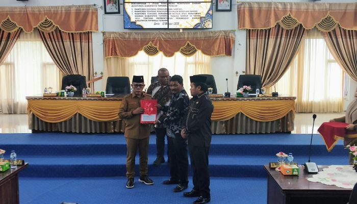 DPRD Tapanuli Tengah Gelar Rapat Paripurna, Bahas Tiga Ranperda Strategis