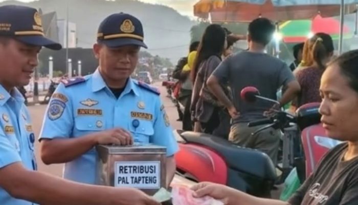 LAGI-LAGI VIRAL! Dugaan Pungutan terhadap Pedagang Kaki Lima di Pandan, Pemkab Tapteng Diminta Buka Suara