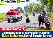 Jalan Berlubang di Toang Kodir (Ampera) Bulak Jatibarang, Banyak Pemotor Terjatuh
