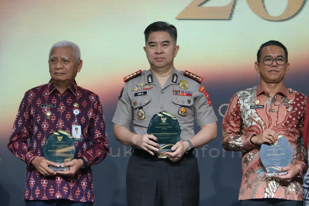Kapolda Sumut Raih Penghargaan Achievement Person, Polda Sumut Predikat Informatif di KI Award 2026